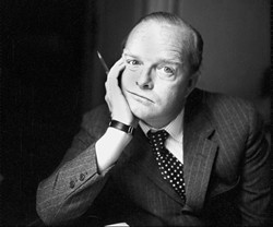 El controvertido periodista y escritor Truman Capote (1924-84) 