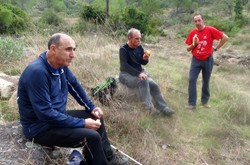 El viejo druida, el experto gua Sendrix y Magstrix comiendo en la parada