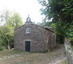 Una ermita en el camino