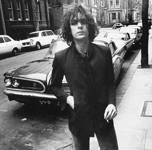 Syd chuleando en la calle