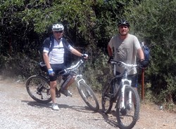 Chico y el tito en el mirador de las Nias