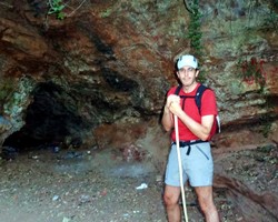 Romerillo en la cueva