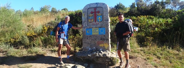 Tito y sobrino a la entrada de Galicia