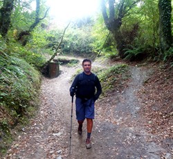 El tito por Calvor ya sonriente con el destino prximo